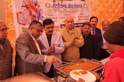 on the auspicious occasion of Maha Shivratri, the Rotary Club of Rohtak organized a sacred Hawan and Bhandara at Chhotu Ram Chowk.